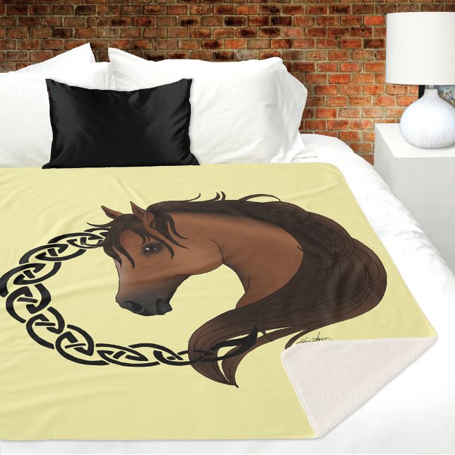 Manta Sherpa Amarillo del caballo marrón celta (Subido por el creador)