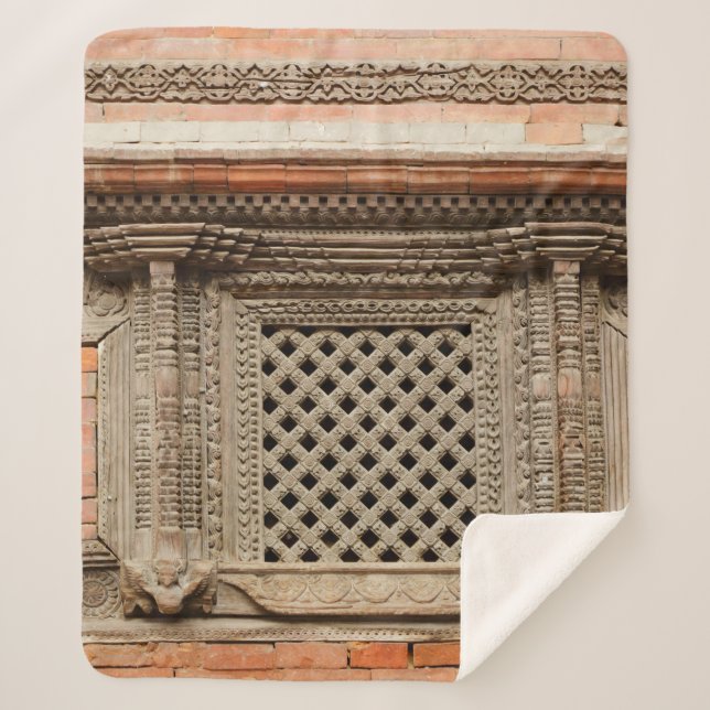 Manta Sherpa Ancient window in Nasal Chowk Courtyard of Hanuman (Anverso)