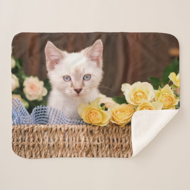 Manta Sherpa Animales de bebé más afectados | Gatitos y rosas a (Anverso (horizontal))