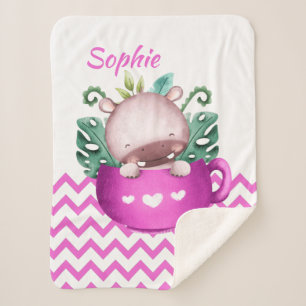 Manta Sherpa Animales Safari personalizados en una canasta de b