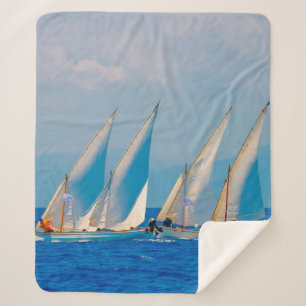 Manta Sherpa Barcos de vela de madera clásicos en carrera, Spet