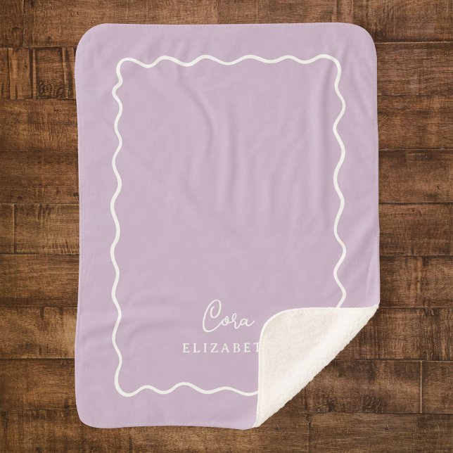 Manta Sherpa Borde de onda púrpura Lilac Monogramado (Subido por el creador)