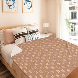 Manta Sherpa Brown Triangle Pattern Sherpa Blanket