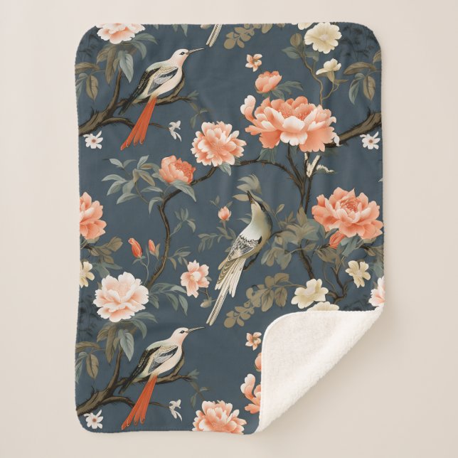 Manta Sherpa Chinoiserie floral sobre Denim Blue (Anverso)