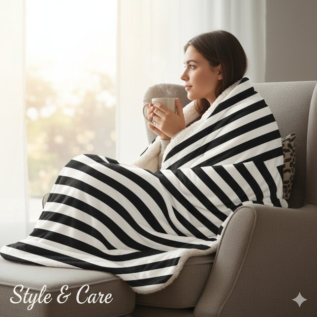 Manta Sherpa Classic Black and White Striped (Classic Black and White Striped Sherpa Blanket)