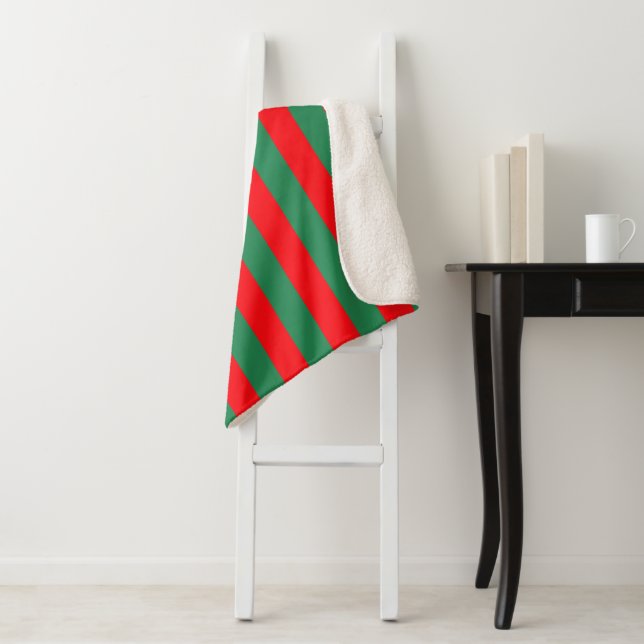 Manta Sherpa Classic Red and Green Christmas Stripes (In situ)
