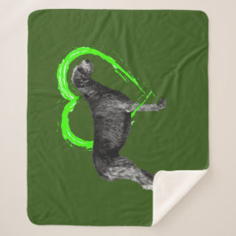 Manta Sherpa Corazón verde lobo negro irlandés
