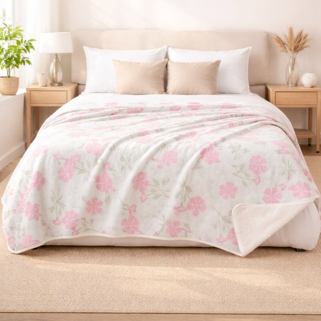 Manta Sherpa de Flores Rosa Suave (Front View (Bed))