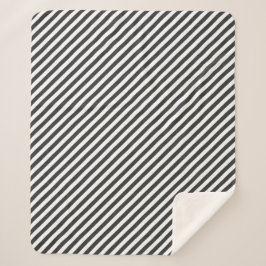 Manta Sherpa Diagonal black and white stripes  pattern