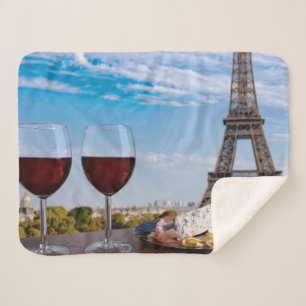 Manta Sherpa Dos copas de vino en un café en París