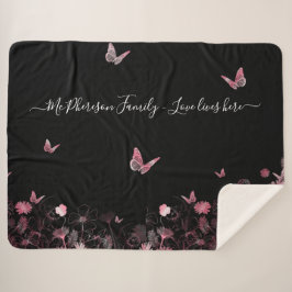 Manta Sherpa El amor vive aquí Campo de flores con mariposas