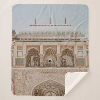 MANTA SHERPA ESTRUCTURA BAJO CIELO CLARO