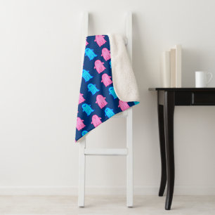 Manta Sherpa Fantasmas rosas y azules en azul marino