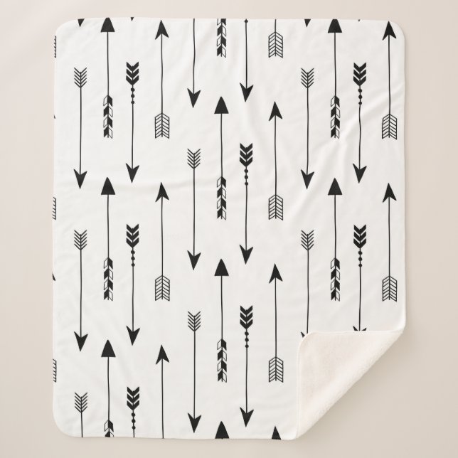 Manta Sherpa Flechas tribales sobre fondo blanco. Mano sin cost (Anverso)