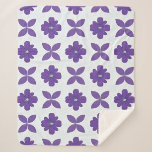 Manta Sherpa Flores púrpuras con fondo claro