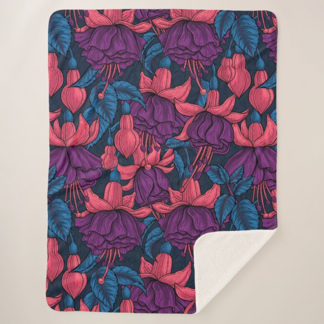 Manta Sherpa Fuchsia en azul y púrpura (Anverso)