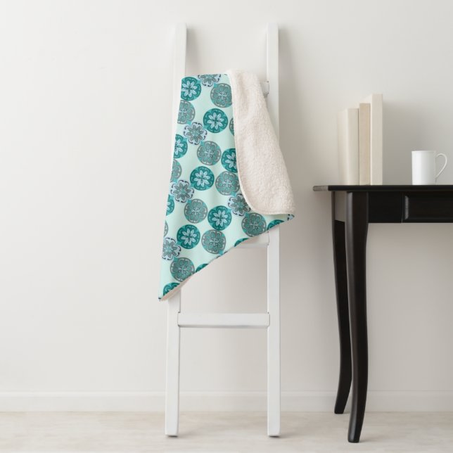 Manta Sherpa Geometric Ornate Floral Pattern Blue and Teal (In situ)