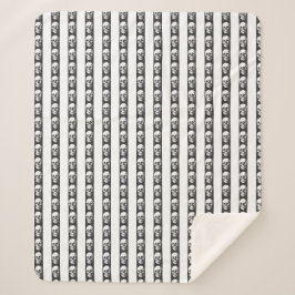 Manta Sherpa Gothic striped pattern with skulls