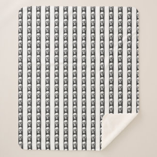 Manta Sherpa Gothic striped pattern with skulls