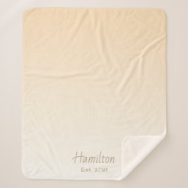 Manta Sherpa Gradiente de crema moderno y nombre de familia