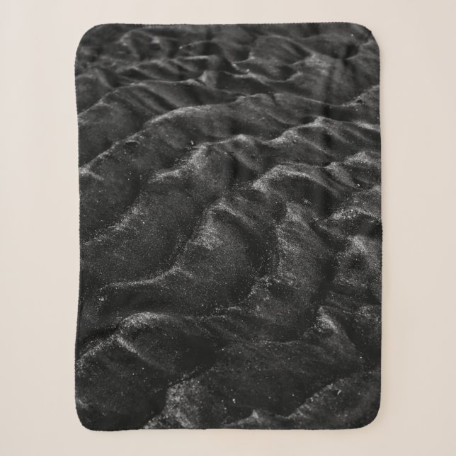 Manta Sherpa Grayscale photography of sand (Anverso)