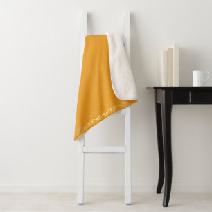 Manta Sherpa Impresión Sherpa Blanket-Large Mango & Gold Scroll