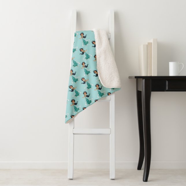 Manta Sherpa Jasmine Sherpa Blanket (In situ)