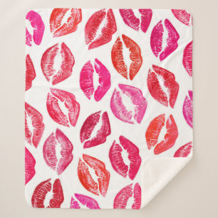 Manta Sherpa Juego de labios rojos, fondo blanco.