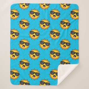 Manta Sherpa Kawaii Happy Sun con gafas de sol