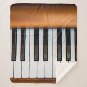 Manta Sherpa La vista superior del piano de clave vintage. abst