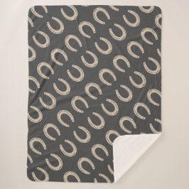 Manta Sherpa Lucky Horse Shoe