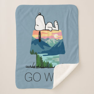 Manta Sherpa Maní Snoopy Dog House Sunrise