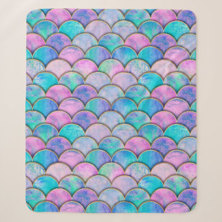 Manta Sherpa Mermaid fish scale wave japanese seamless pattern.