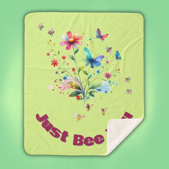 Manta Sherpa Monograma simple de acuarela floral sobre verde (Subido por el creador)