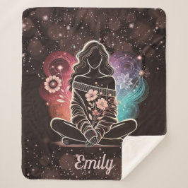 Manta Sherpa Mujer serena en un sueño floral cósmico