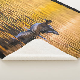 Manta Sherpa Ojo dorado en un lago dorado