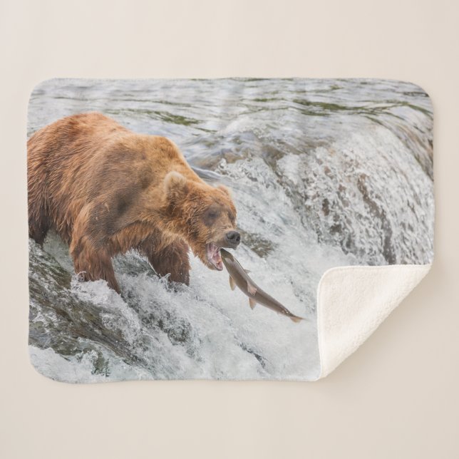 Manta Sherpa Oso pardo atrapa salmón rojo (Anverso (horizontal))