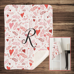 Manta Sherpa Patrón de corazón rojo rosa elegante Monograma V
