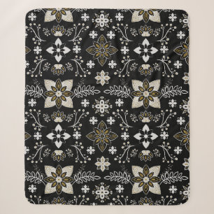 Manta Sherpa Patrón floral blanco y negro ornamentado