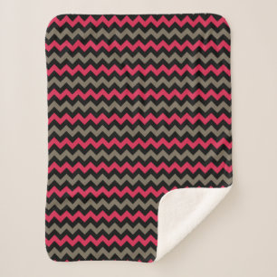 Manta Sherpa Patrón moderno de chevron negro rojo oscuro