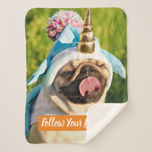 Manta Sherpa Pug unicornio (Anverso)