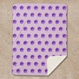 Manta Sherpa Púrpura Geranium Flor patrón sin foco en