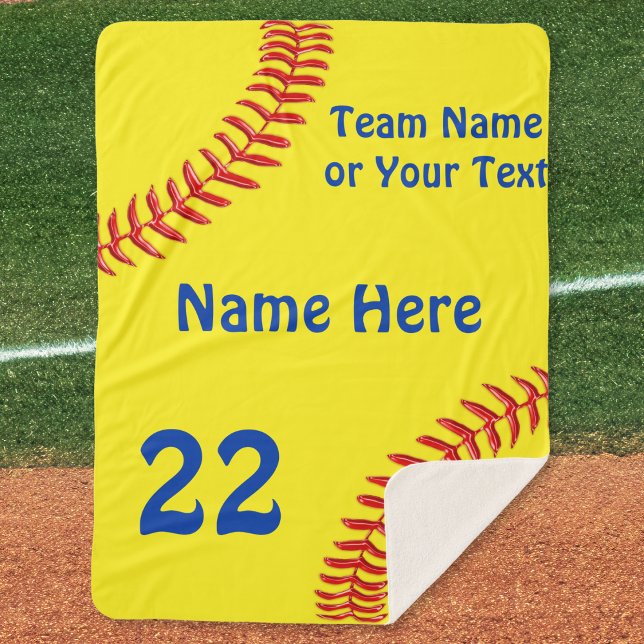 Manta Sherpa Regalos nocturnos personalizados de Softball Senio (Personalized Softball Blanket. Softball throw blanket. Awesome, softball senior night gift ideas.)