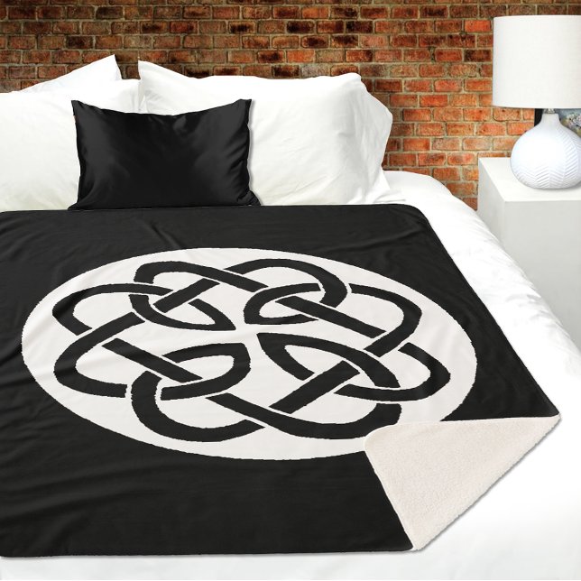 Manta Sherpa Símbolo de círculo de nudo celta blanco y negro (Subido por el creador)