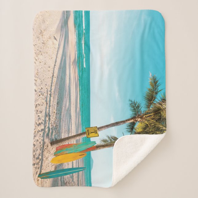 Manta Sherpa Surf board en la playa tirando almohada (Anverso)