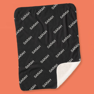 Manta Sherpa Texto repetido personalizable moderno negro y blan