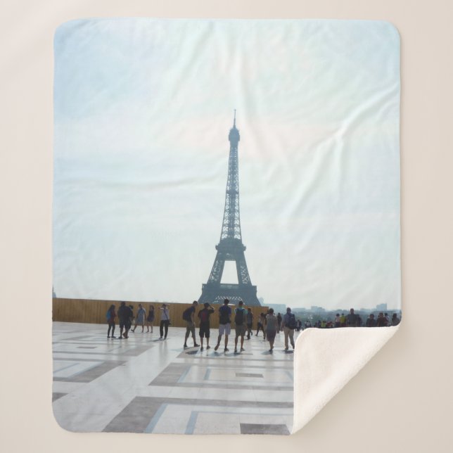 MANTA SHERPA TORRE EIFFEL DETRÁS DEL EDIFICIO CONCRETO (Anverso)