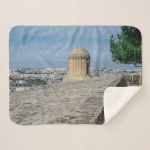 Manta Sherpa Torrecilla de pistolas en las antiguas murallas de