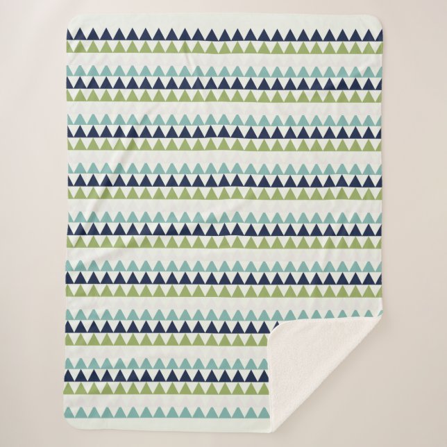 Manta Sherpa Triángulos de Neptune, Seashell, Green y Navy (Anverso)