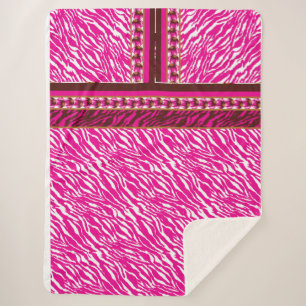 Manta Sherpa Un intrincado patrón floral en rosa y blanco, arte
